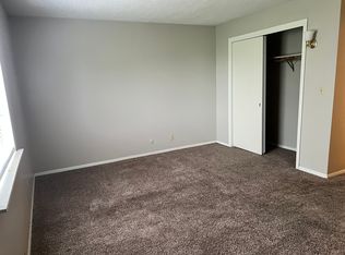 5225 SW 12th Ter APT 3, Topeka, KS 66604