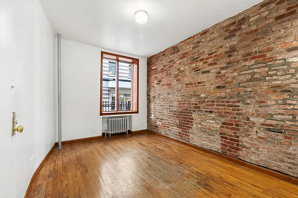 Rented by Compass | media 9