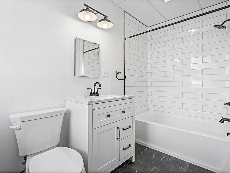 33 Franklin St — Photo 12