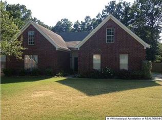 1205 Dogwood Hollow Dr, Nesbit, MS 38651