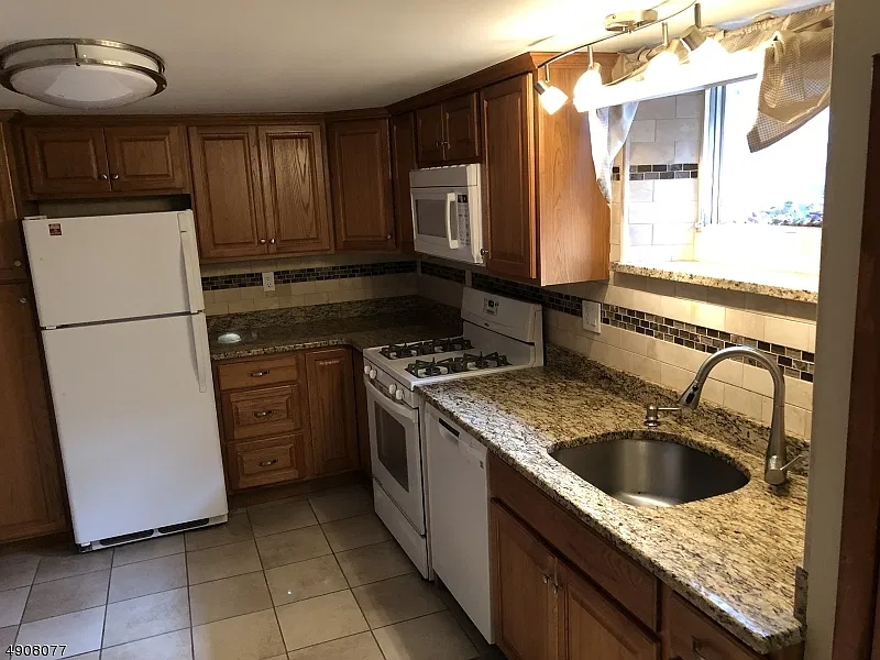 1 bed, 1671 sqft, $1,800 — Photo 4