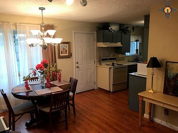 5th image of 718 Colorado Dr
