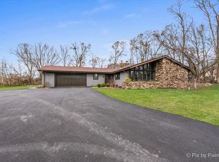 109 W County Line Rd, Barrington, IL 60010