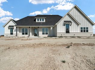 460 Red Bird Dr, Springtown, TX 76082