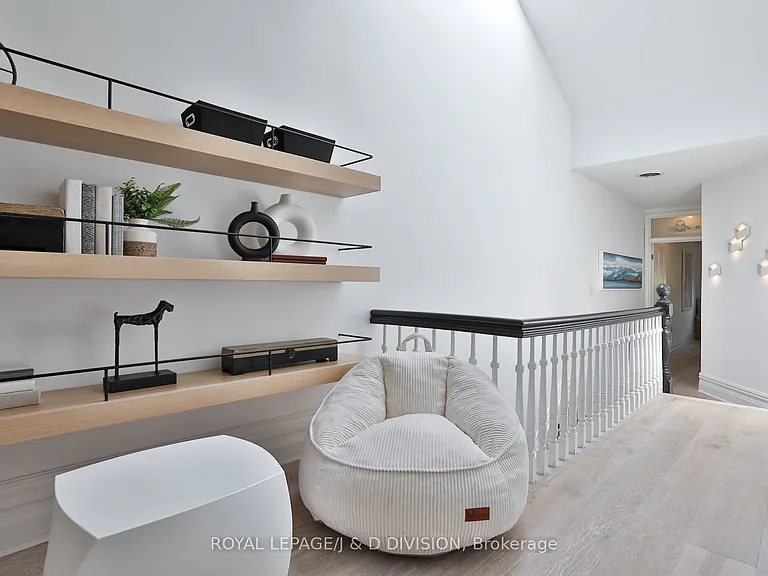 426 Ontario St — Photo 31