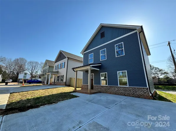 7039 The Plaza Rd, Charlotte, NC 28215