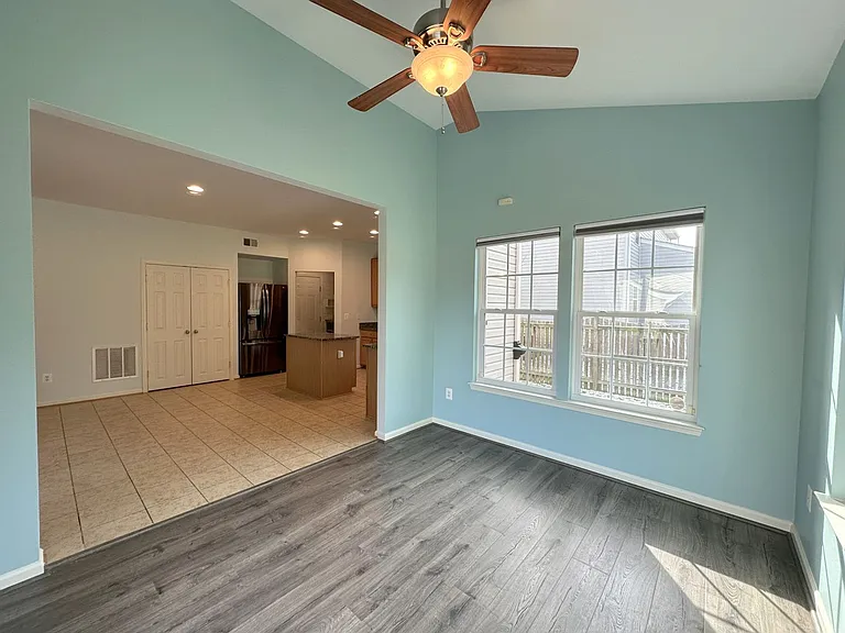 13758 Restina Rd — Photo 17