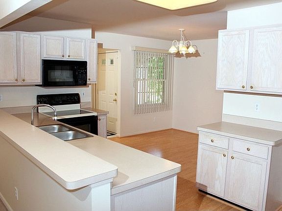 5th image of 7514 Green Meadow Ln