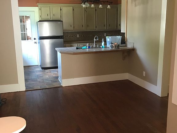 5th image of 2101 Ernest St