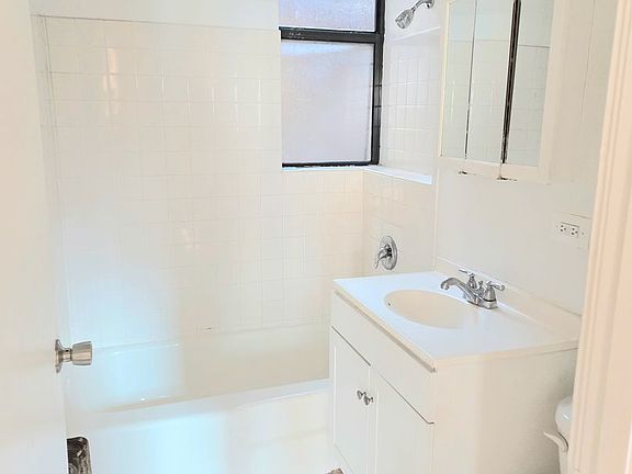 5th image of 4845-55 N Magnolia Ave #2W