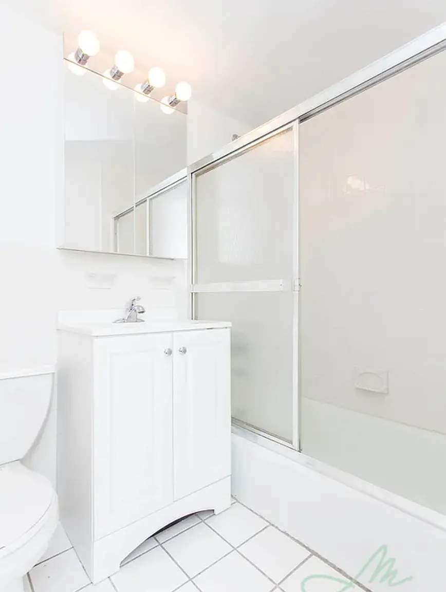 255 West 14th Street — Photo 3