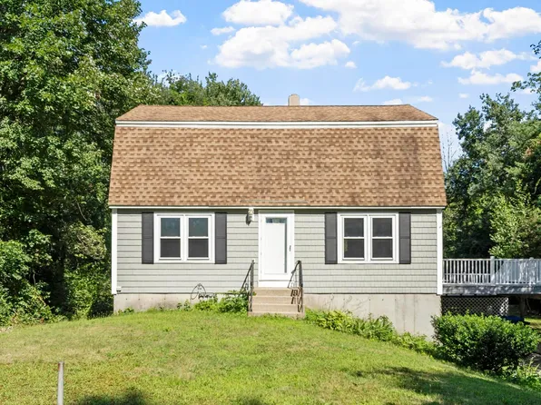 4 Maureen Circle, Londonderry, NH 03053