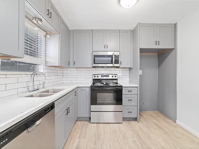 10522 Northview Dr — Photo 17