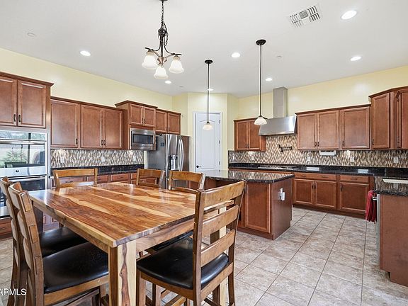 5th image of 20552 W Carlton Manor