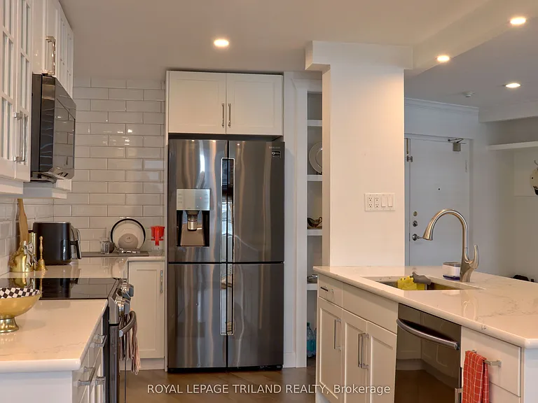 500 Talbot St #803 — Photo 5