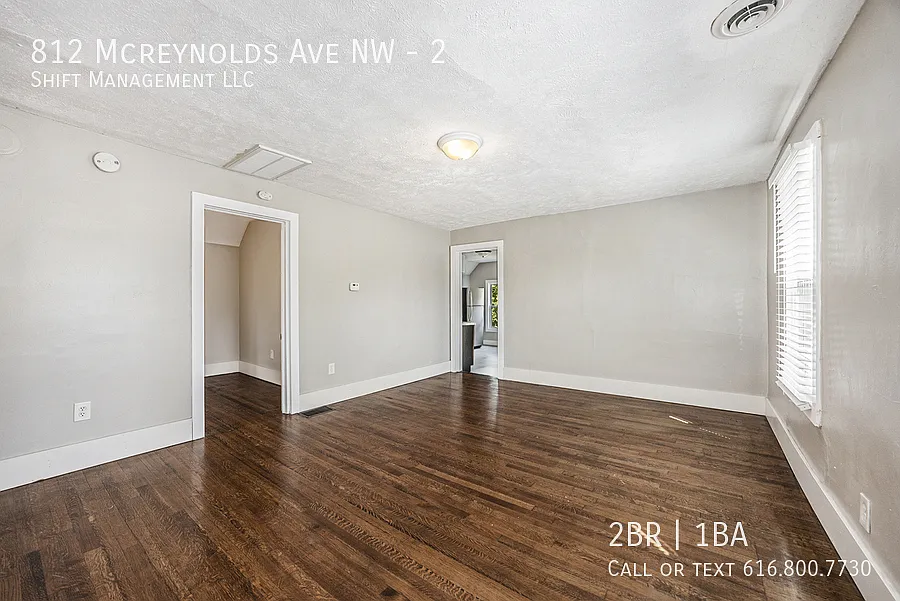 812 McReynolds #2 — Photo 3