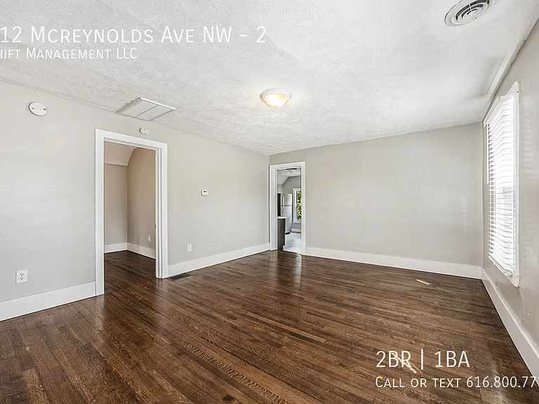 812 McReynolds Ave NW #2 — Photo 3