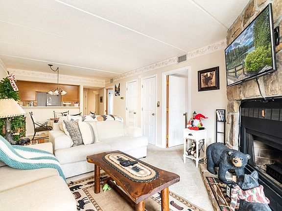 5th image of 1155 Upper Alpine Way #209
