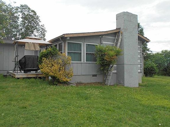 5th image of 1131 Hill St