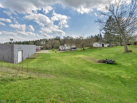 3rd image of 2287 Trares Rd