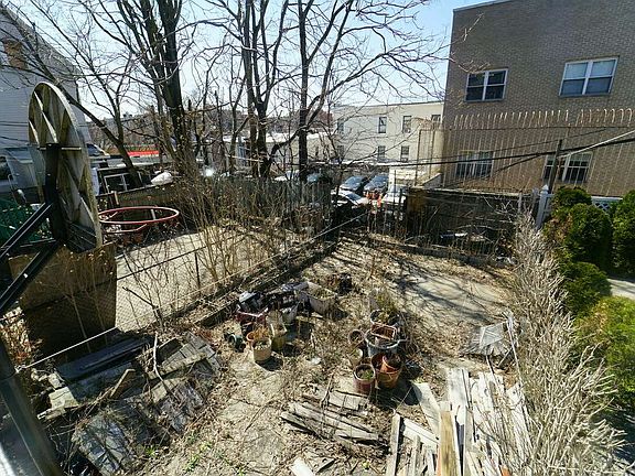 3rd image of 2387 Walton Ave