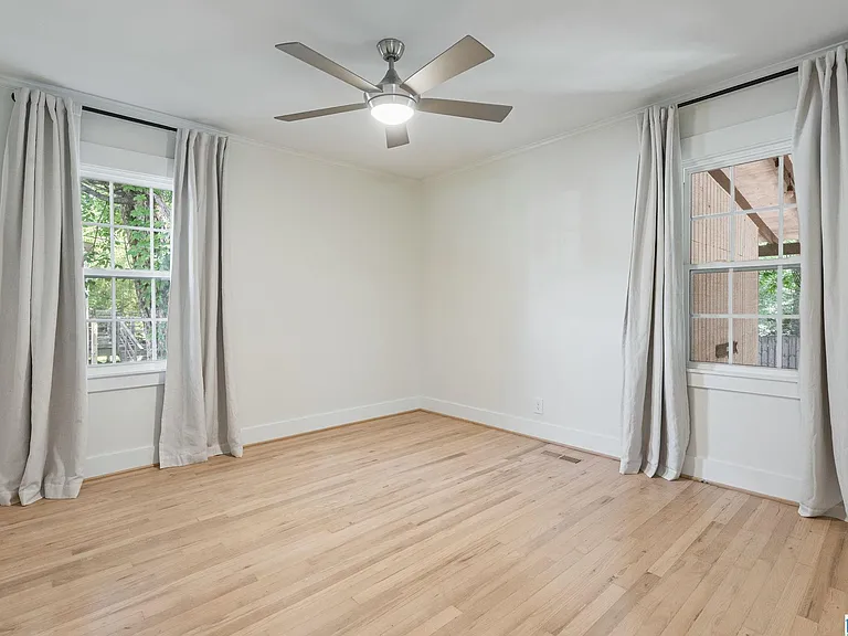601 Grove St — Photo 20