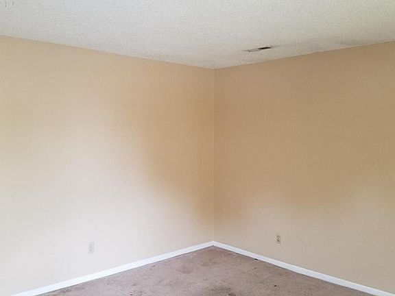 5th image of 213B N Cypress St
