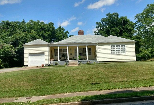 1st image of 617 Forest St