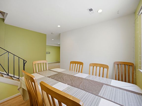 3rd image of 1142 Brighton Pl