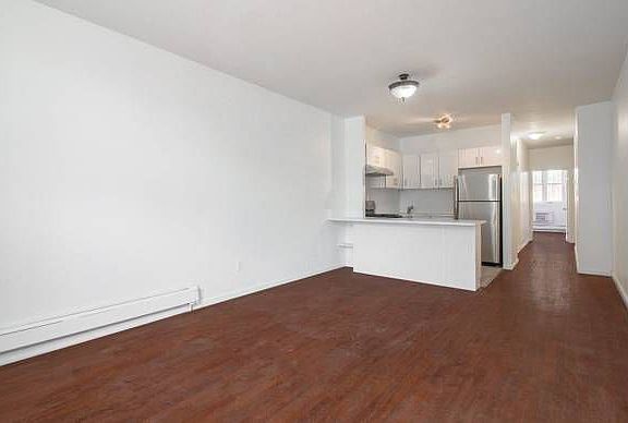 4th image of 945A Herkimer St #1