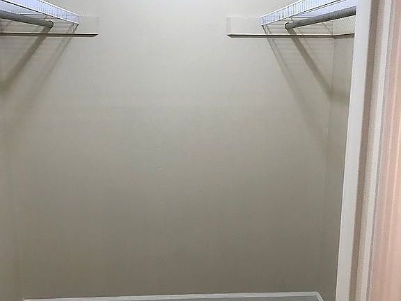 5th image of 1104 Cabana Dr