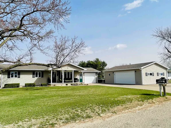 1065 1st St, Gladstone, IL 61437