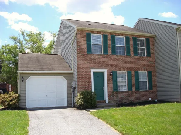 52 Chelmsford Dr, Marietta, PA 17547