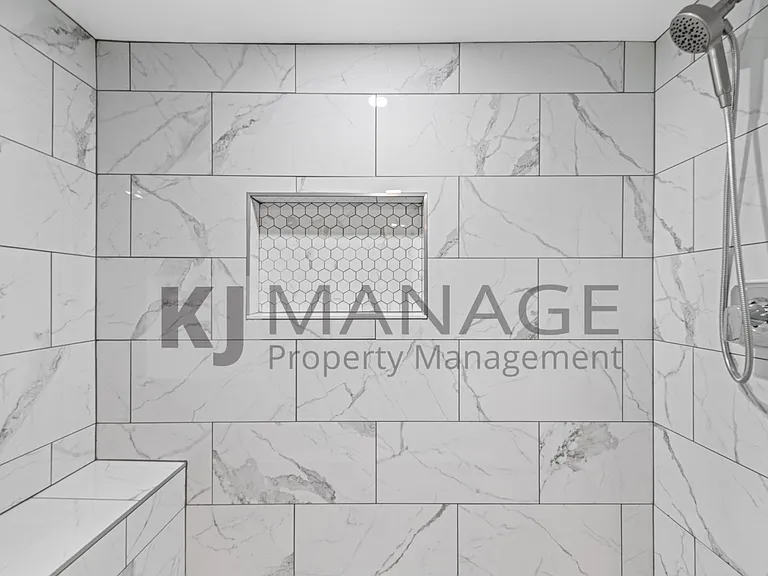 8417 Colonial Ln — Photo 20