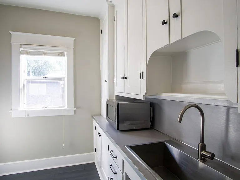 7437 N Saint Louis Ave #3 — Photo 7