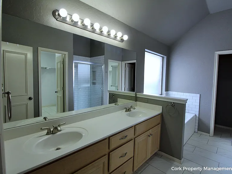 2808 Stonebrook Rd — Photo 39
