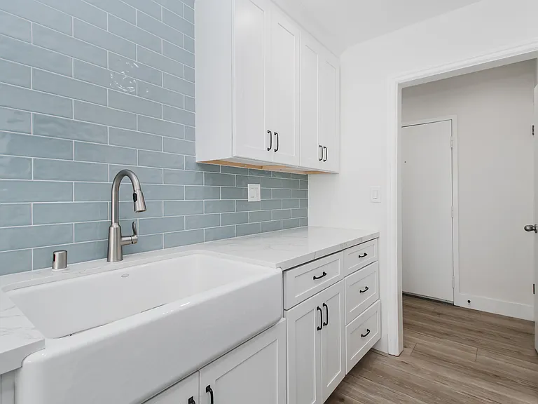 1339 N Columbus Ave #304 — Photo 9
