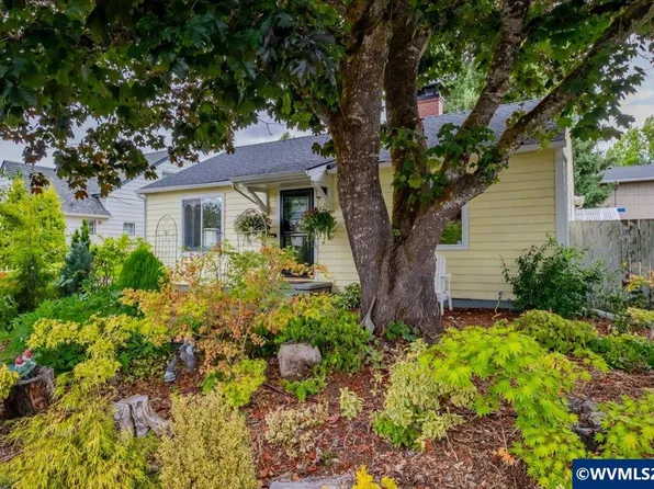 622 SW Hayter St, Dallas, OR 97338