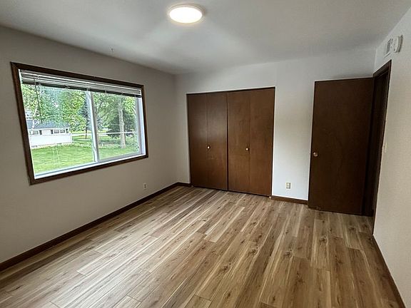 5th image of 733-747 Russell Rd #733-24