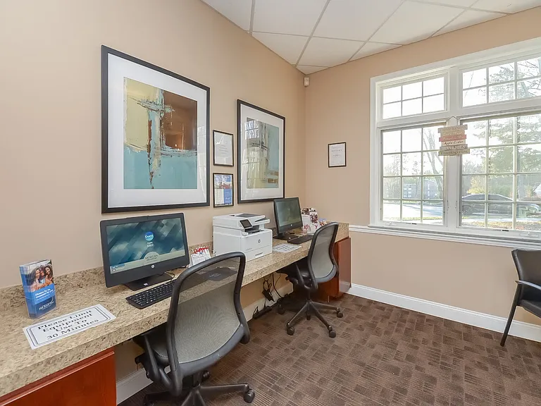 Hill Brook Place Apartment Homes — Photo 18