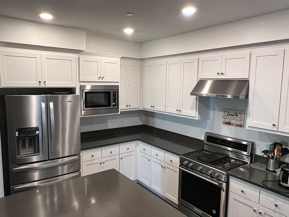 1st image of 637 Blackbury Ln