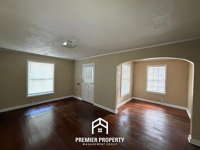 3 bed, 1.0 bath, 1602 sqft, $1,395 — Photo 4