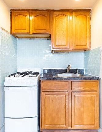 5th image of 11 Halsey St APT 4B