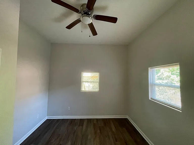 1112 E Bolton St — Photo 9