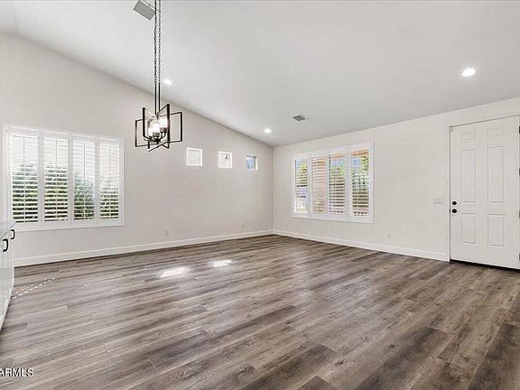 4th image of 355 S DESPERADO Drive