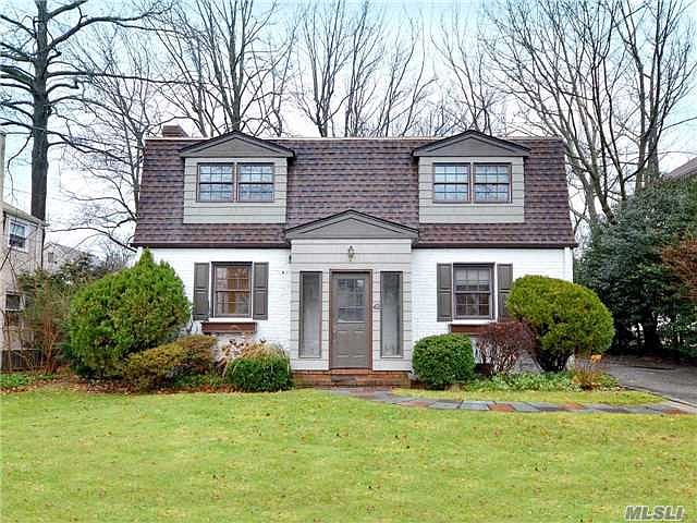 1st image of 42 Bellingham Ln