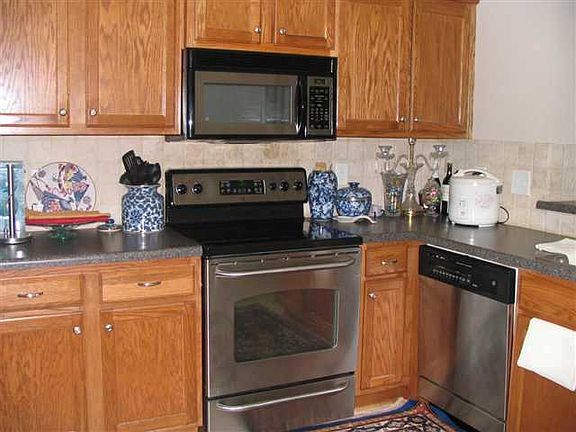 3rd image of 103 Glen Arbor Ln