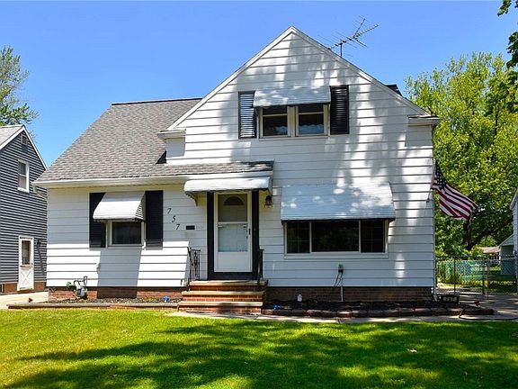 2nd image of 757 N Elmwood Ave