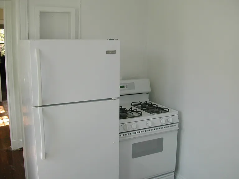 4129 Roland Ave #2A — Photo 3