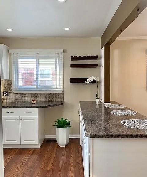 235 W Farnum Ave — Photo 8